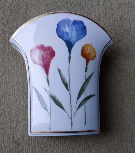 Rosenthal studio-line Vase weiß mit Blumenmotiv