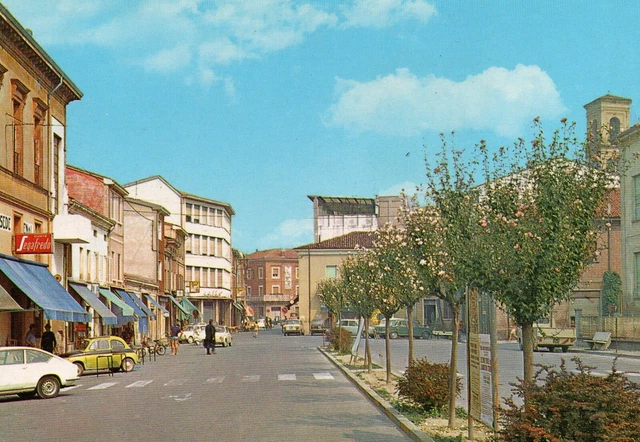 Cartolina Quistello Mantova Via C.battisti