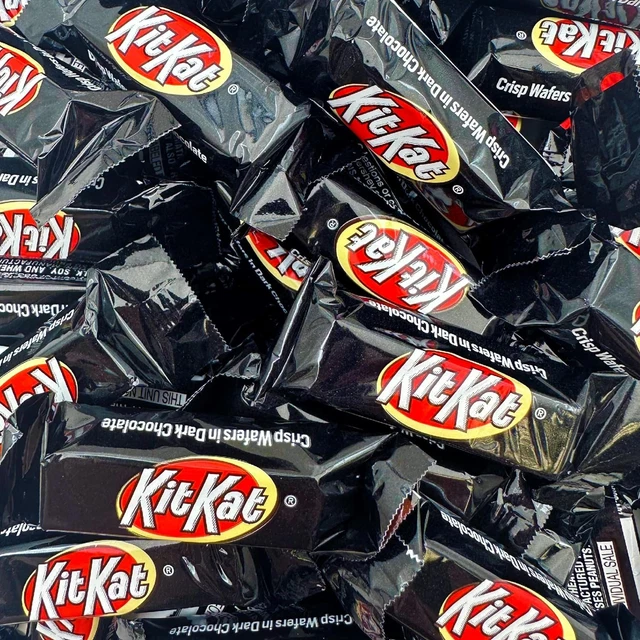 KITKAT Miniature Candy Bars Crisp Wafers in Dark Chocolate, 3 Pound Bag