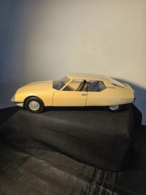 Jouet Citroën Méhari 1/12 à Friction – MONT BLANC – Vintage Plastique