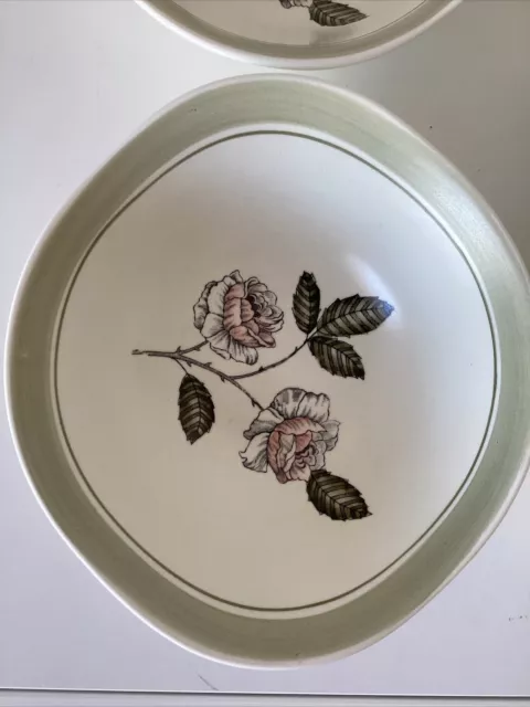 Set of 4 Crown Devon Ivory Queen Dishes Made in England Pretty Floral 3