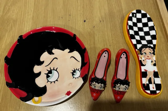 Betty Boop Collectible Plate, Spoon Rest And Salt And Pepper Shakers