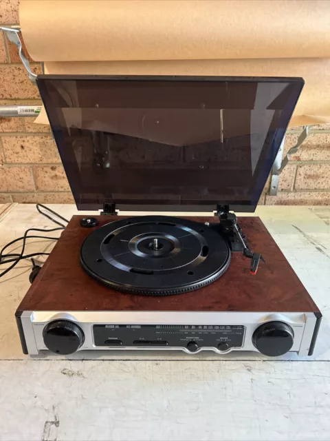 Technosonic El-1966  Turntable 3 Speed Record Player built in AM/FM Tuner