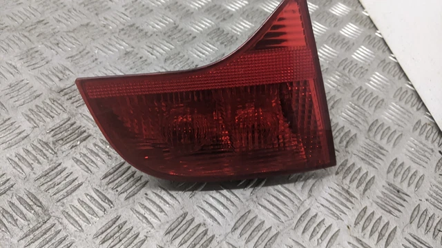 Audi A4 8Ed Tdi 5Dr Estate 2006 Hinten/Rückleuchte An Heckklappe (Beifahrerseite)