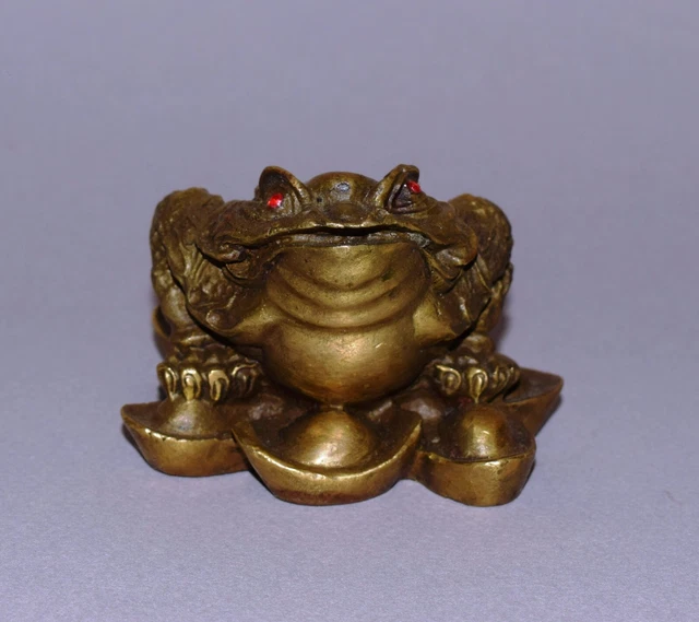 Grenouille D'Argent Feng Shui – Porte-Bonheur Richesse – Résine Dorée – 6,5 X 6 X 5 Cm – Cadeau