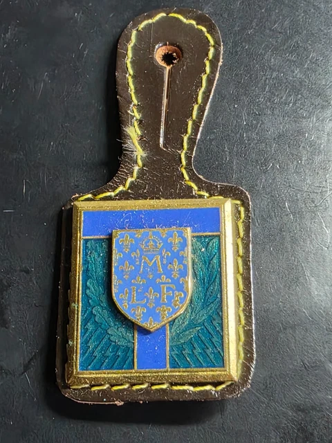 MÉDAILLE DE L'E.A.T. , Ecole D'application des Transmissions de Montargis de 194 EUR 28,00 - FR