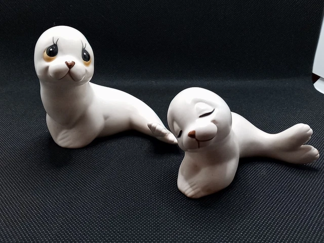 Vintage Mother & Baby Pup White Seal Figurines Made In Mexico by Oxford