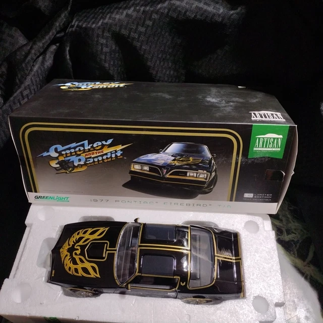 Greenlight 1/18 Pontiac Firebird Trans Am Turbo 4.9L SMOKEY & THE BANDIT II 1980
