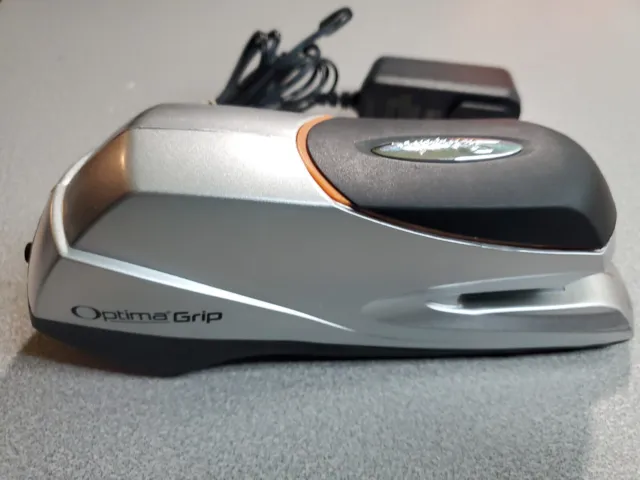 Electric Stapler by Swingline Optima Grip Silver Plug in or Batteries 20 Sheets