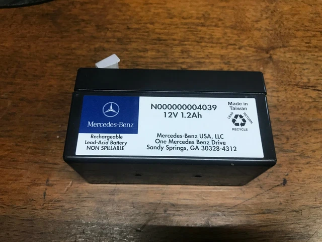 Glove Boxes For Mercedes-Benz GLK350 For Mercedes-Benz Auxiliary Battery ( 2007-2023) 12V With Box Portable Battery 12V Car And Truck Air Compressors