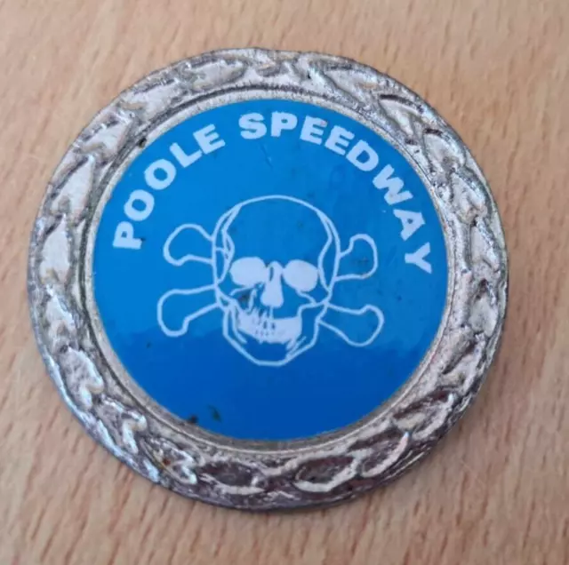 Poole Pirates Insert Speedway Metal Badge - Silver Metal
