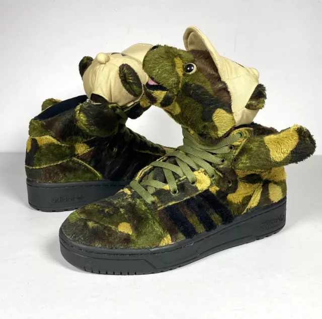 Camouflage adidas deals trainers