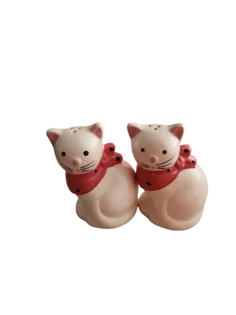 Vintage Ceramic Cats W/ Pink Scarf Salt Pepper Shaker Figurine Collectible 3.5"