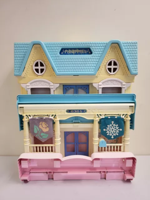 VINTAGE DOLL HOUSE FISHER PRICE CARRY CASE FOLDIBLE DOLL HOUSE 2000 MATTEL