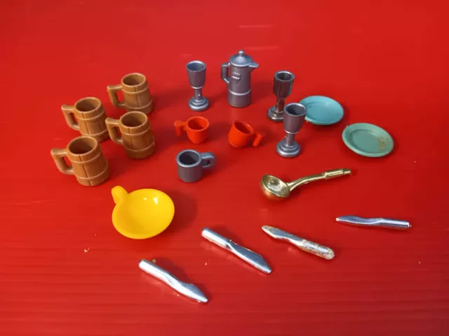 PLAYMOBIL  antiguo lote de accesorios copas platos tazas cuchillos jarras geobra