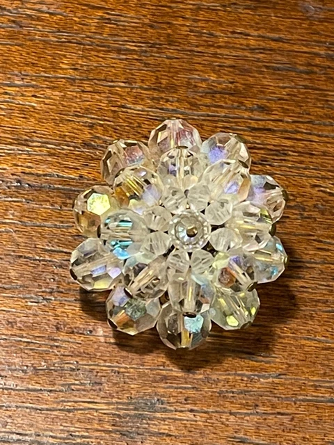 Broche épingle Chanel Métal Doré ref.522760 - Joli Closet