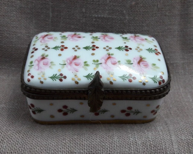 Coffret à Bijoux Ancien En Étain - Style Grands Ducs - Boîte Pilulier Estampillée - Occasion