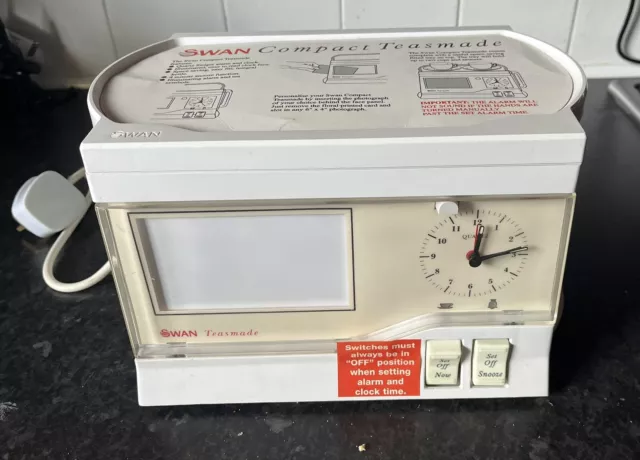 VINTAGE SWAN RETRO TEASMADE.  Never Used But Tested Working.