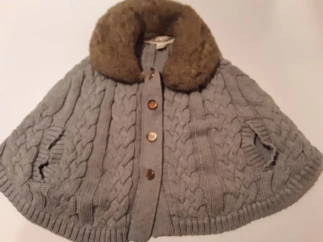 Girls 12-18M Gray Cable Knit Buttons.  Faux Fur Collar.  Cape Poncho