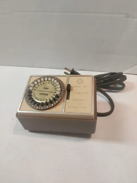 Vintage, Kmart Programmable, Cord Type 24 Hour Timer! Model 19-55