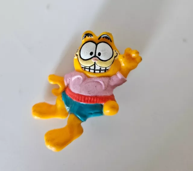 Vintage Applause 1981 Garfield Pink Shirt Blue Shorts Waving Plastic Figure 2"