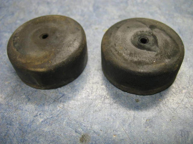 Caoutchoucs sous réservoir pour Yamaha 600 XT - 2KF main image 0