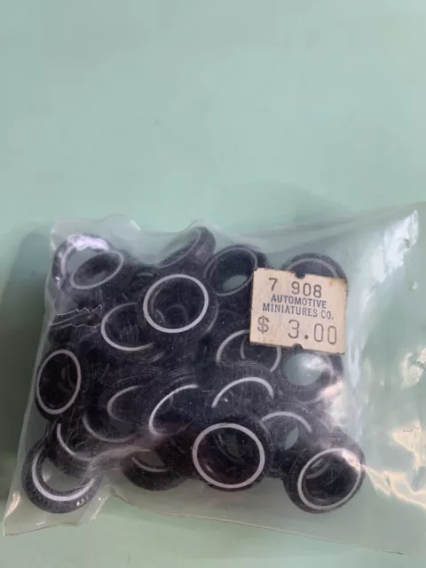 ￼ ￼ ￼ ￼Bag Of White Wall Tires 1/25 Scale  ?? New In Bag … Many Tires