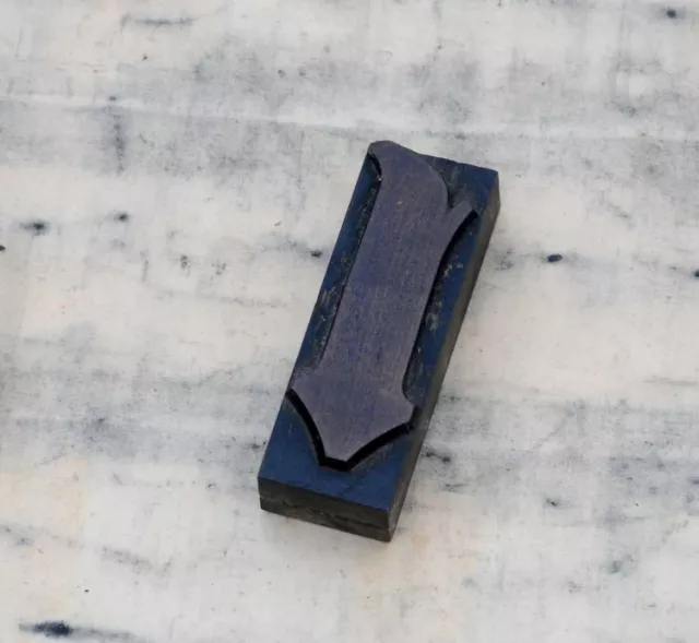 letter: l blackletter wood type 90 mm woodtype font letterpress printing block