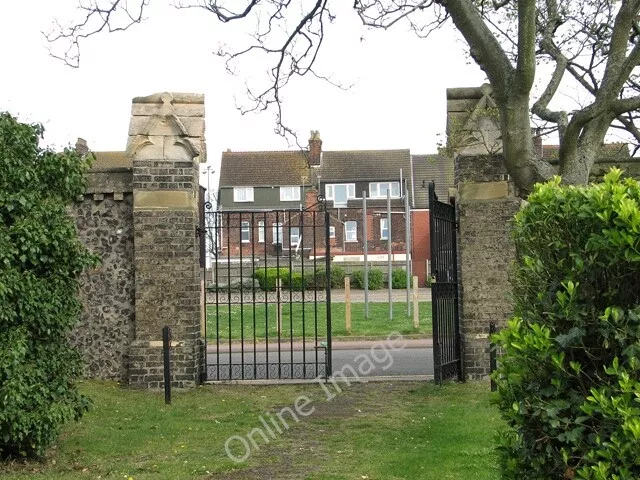 Photo 6x4 House in Nelson Road North, Great Yarmouth Viewed from one of t c2011