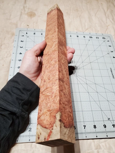 "Premium Amboyna Burl Cue Blanco Tyrning Square, 17,5 X 1,75 X 1,75"
