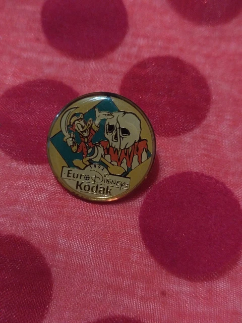 Pin's Pins Pin Badge GAULOISES BLONDES Vintage collection