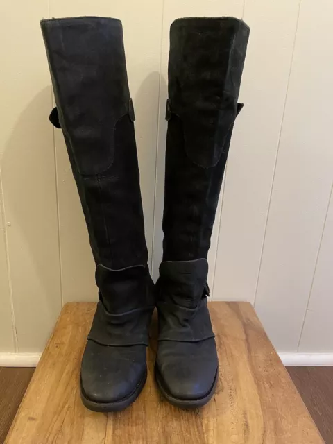 Vera Wang Lavender Riding Boots 8.5 Black Full Grain Leather Knee High Harness