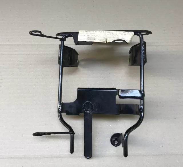 Berceau Support Feux - Phare Stay Bride - Honda XL125 NOS 61311-KB1-921