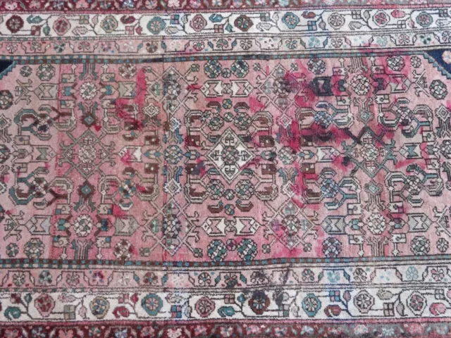 A SUPERB OLD HANDMADE TRADITIONAL ORIENTAL WOOL ON COTTON  RUG (205 x 107 cm)+ 3