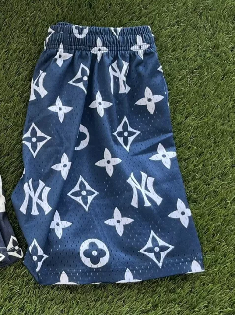 New York Yankees Mesh Shorts (Men’s Sizing) Louis Vuitton Design