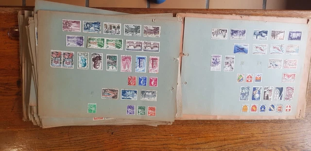 Collection de timbres du monde oblitérés ou non.
