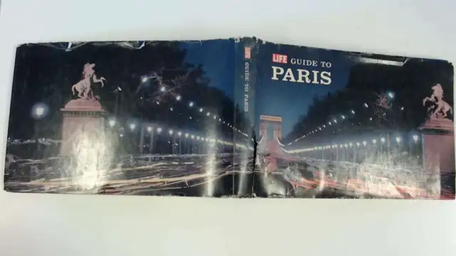 LIFE GUIDE TO PARIS - COLLECTIF 1962-01-01 A good condition dust jacket is prese