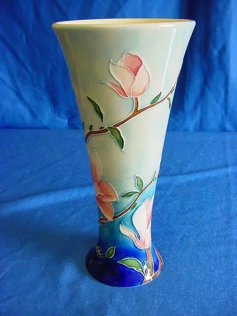 Old Tupton Ware Magnolia Bloom Flared Rim Tubelined Porcelain Trumpet Vase 7918 2