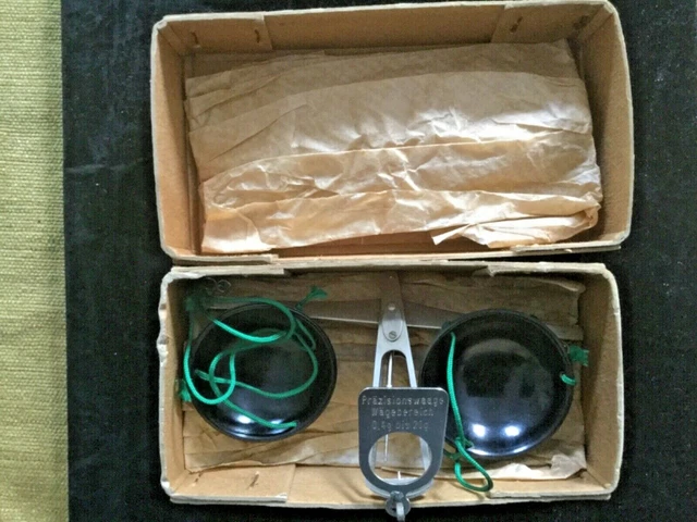 Art. Deco Präzisionswaage mit  Original Karton  Lagerware 1920-1930