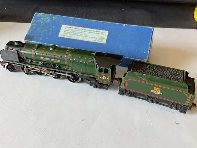 Dublo Classic Boxed 3 Rail Gloss Duchess of Montrose. Powerful runner. remaged