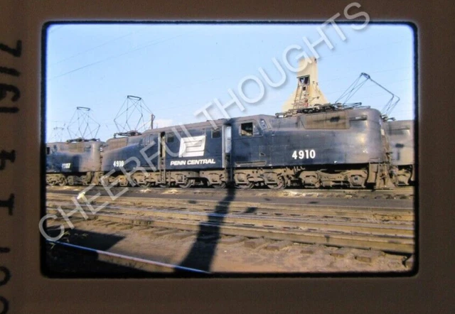 Original '72 Kodachrome Slide PC Penn Central 4910 GG1 Wilmington, DE    37C5