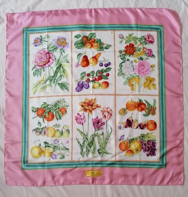 Foulard GUCCI en Soie Gucci Silk Scarf