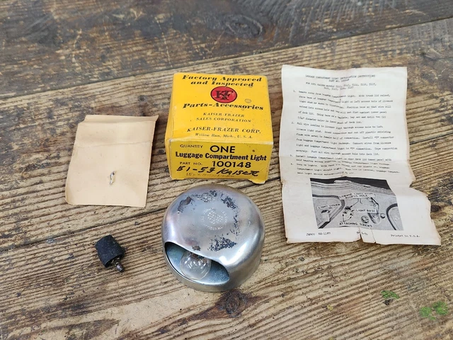 NOS 1951-1954 Kaiser Frazer Hobbs Accessory Trunk Compartment Light Lamp 100148 NOS 1951-1954 Kaiser Frazer Hobbs Accessory Trunk Compartment Light Lamp 100148