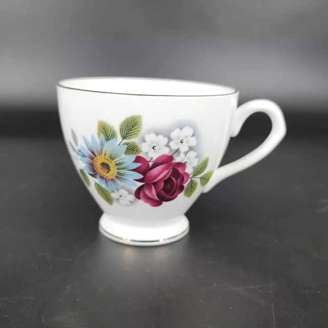 Juego de té de porcelana con tetera, tazas de café y platillos, juego de 6  tazas de café de té blanco crema de estilo moderno, 6.8 fl oz