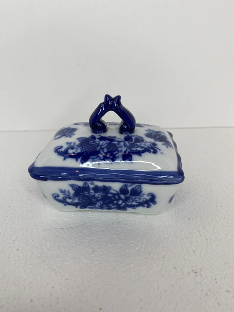 Cracker Barrel Blue and White Floral 4" x 3" Trinket Box with Lid Vintage