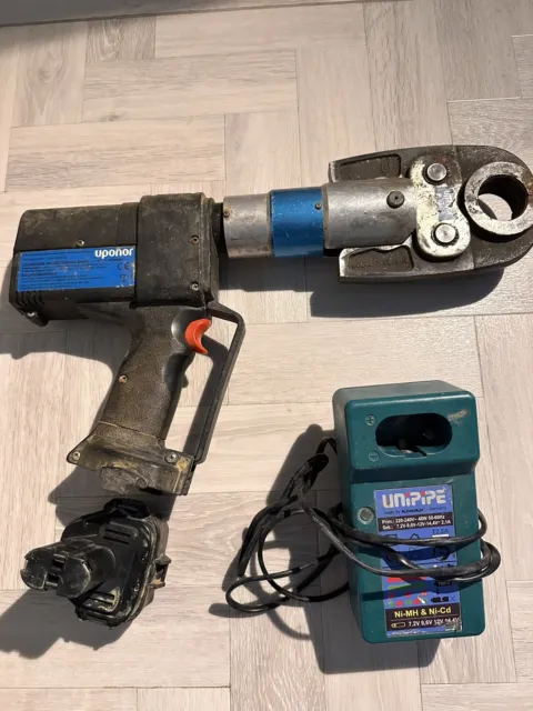 Upinor Press Fit Gun Including 40mm Jaws, Battery And Charger Good Working Order