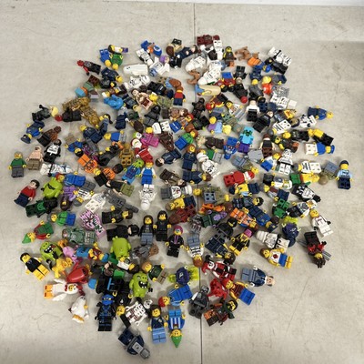huge lot of lego minifigures