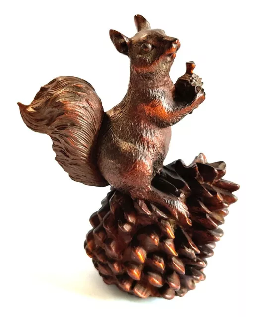 BY120 -  9.5 CM Boxwood Carving Figurine Statue : Squirrel with Nut