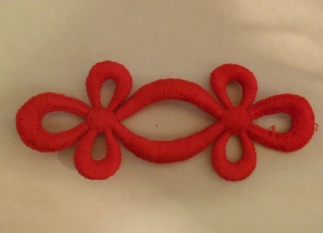 Arco decorativo rojo falso cierre rana. Juego de diez.