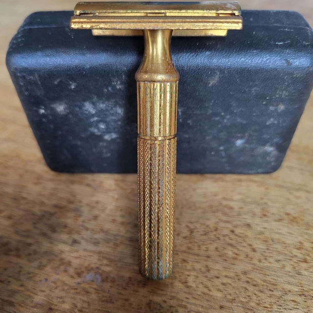Vintage GILLETTE GOLD TECH Gold Safety Razor w/ Case 1940s
